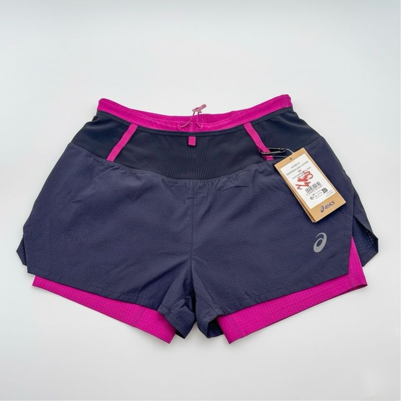 Short ASICS- taille XS- signé Par Maude Mathy