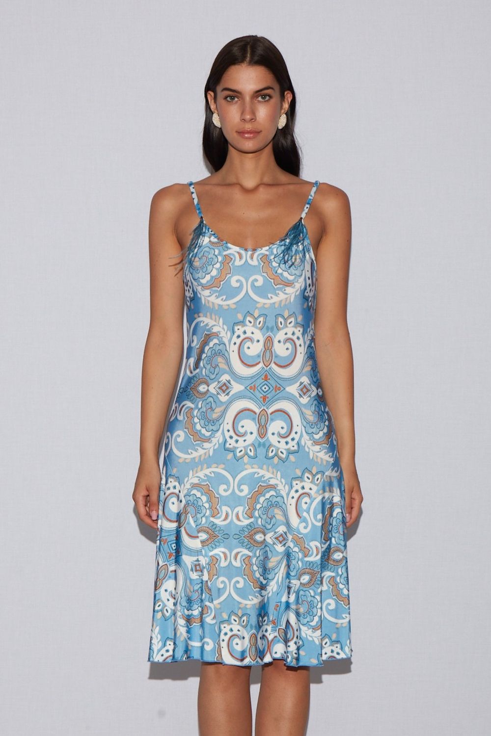 Abito midi con piume