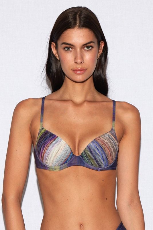 Reggiseno con coppe e ferretto