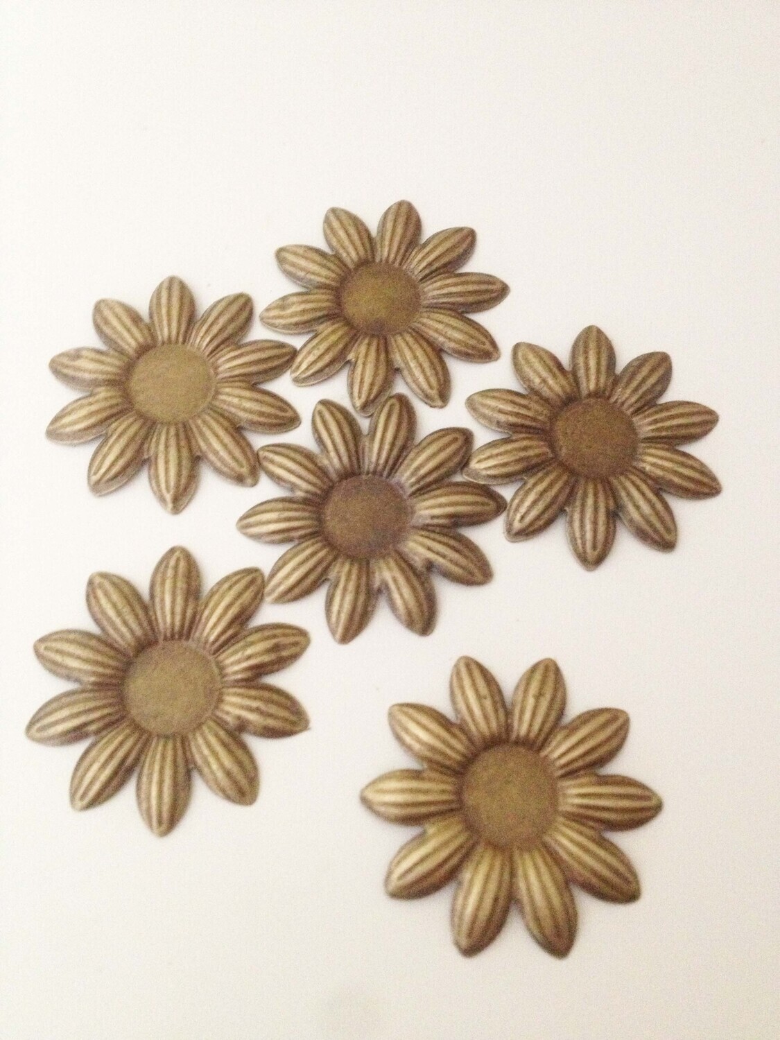 Large Metal Daisy Flower (6 x pieces)