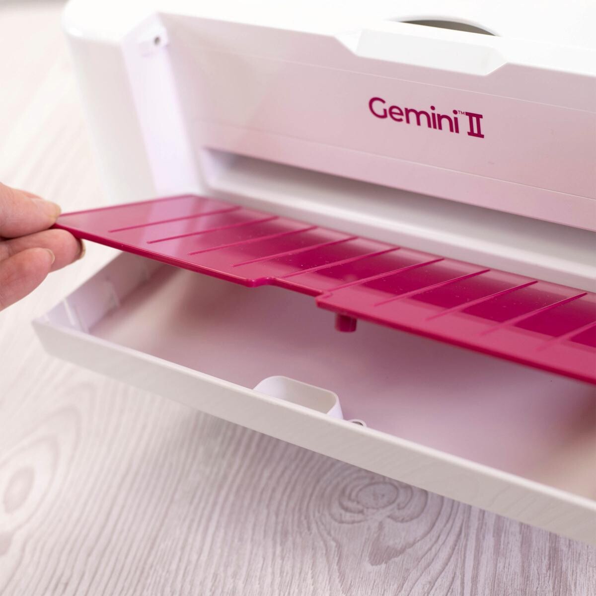 Crafters Companion Gem-Std-MASU Gemini-Set di stampi e timbri dell'alfabeto Decorativo-Make A Statement-U, Argento, Taglia unica