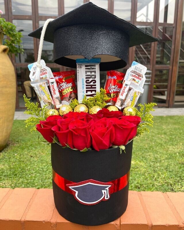 Felicidad en tu grado con Rosas |  Grados