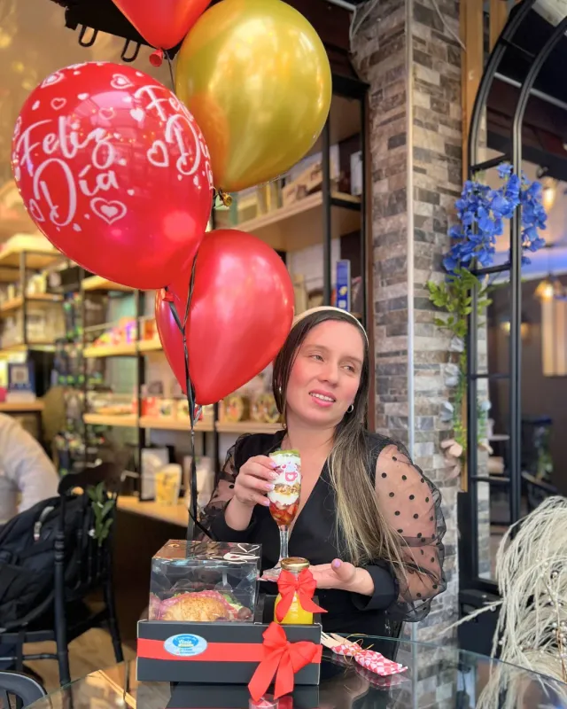 Brunch Deluxe conn globos de Helio
