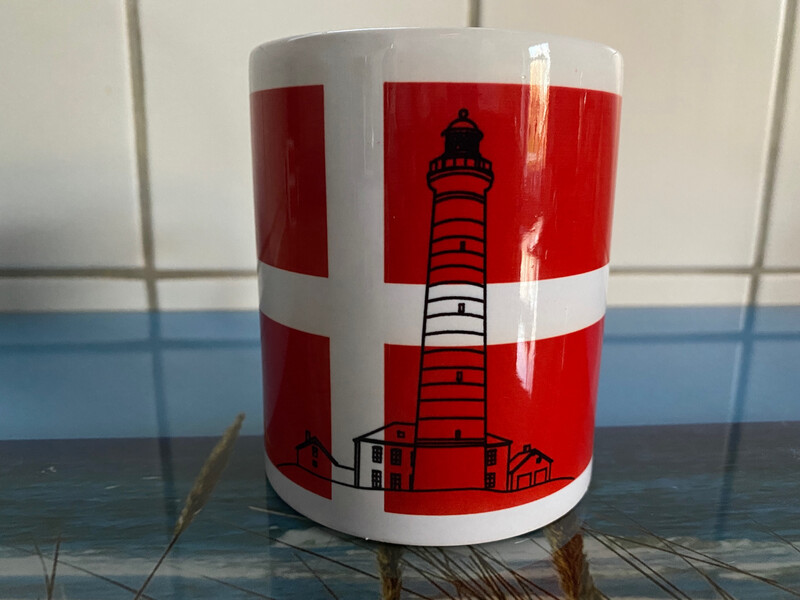 Tasse „Danebrog mit Zeichnung vom Skagen gra Fyr“