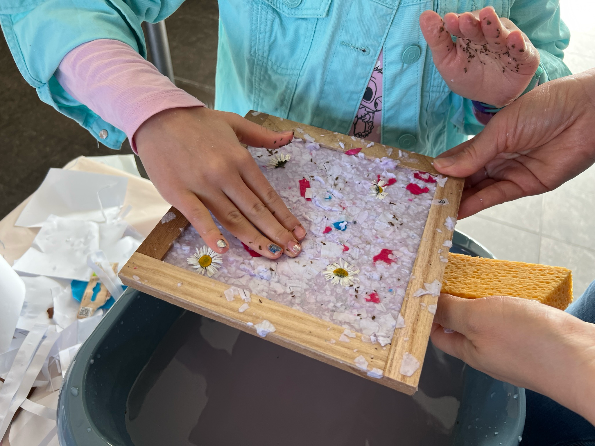 Cadre pour fabrication de papier ensemencé