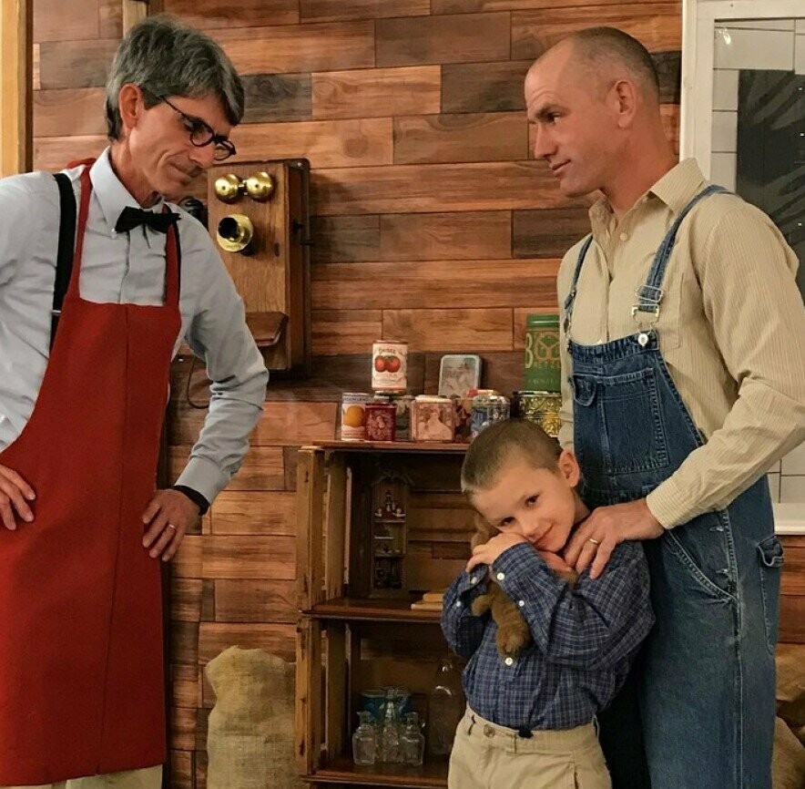 Sing Merry Christmas Director's Notebook (N)