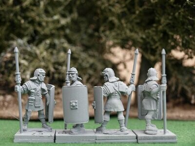 EIR13 Standing Legionaries in Lorica with Gallic I+J Helmats(rectangular scuta)