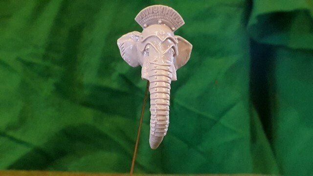 EH06 Armoured head 4 for Indian elephants trunk lowered