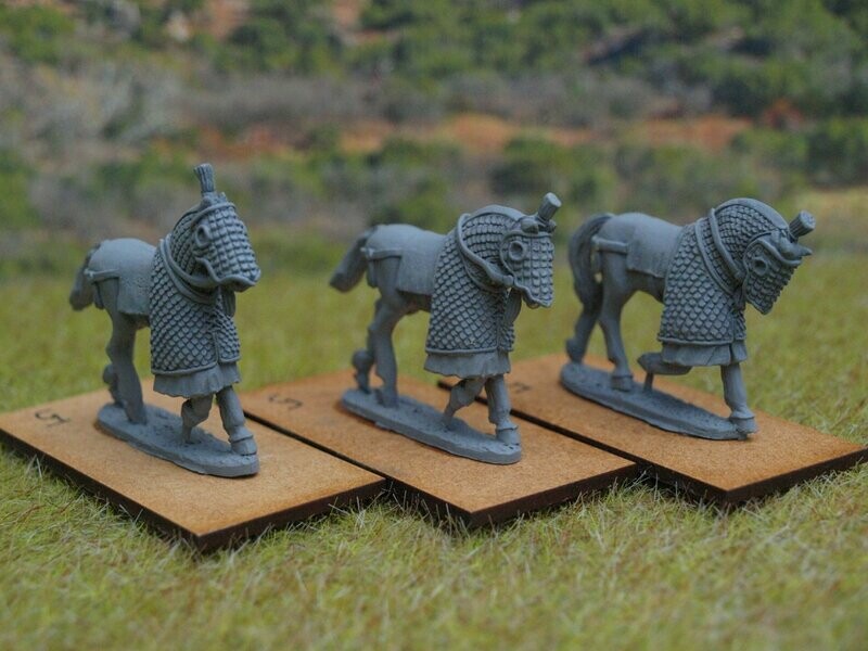 H5 horses with scale armour