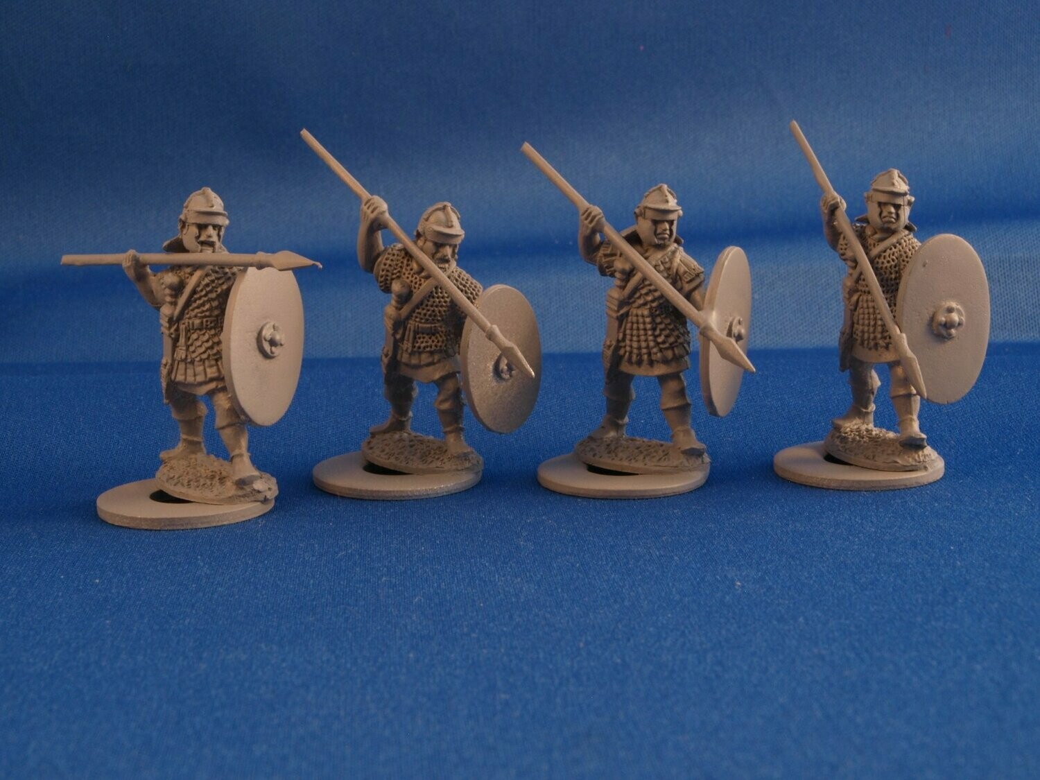 EIR32 Auxiliary infantry advancing