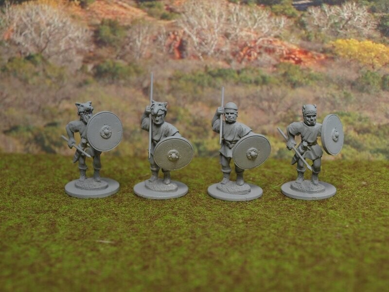 RR03 Velites in helmets and fur caps