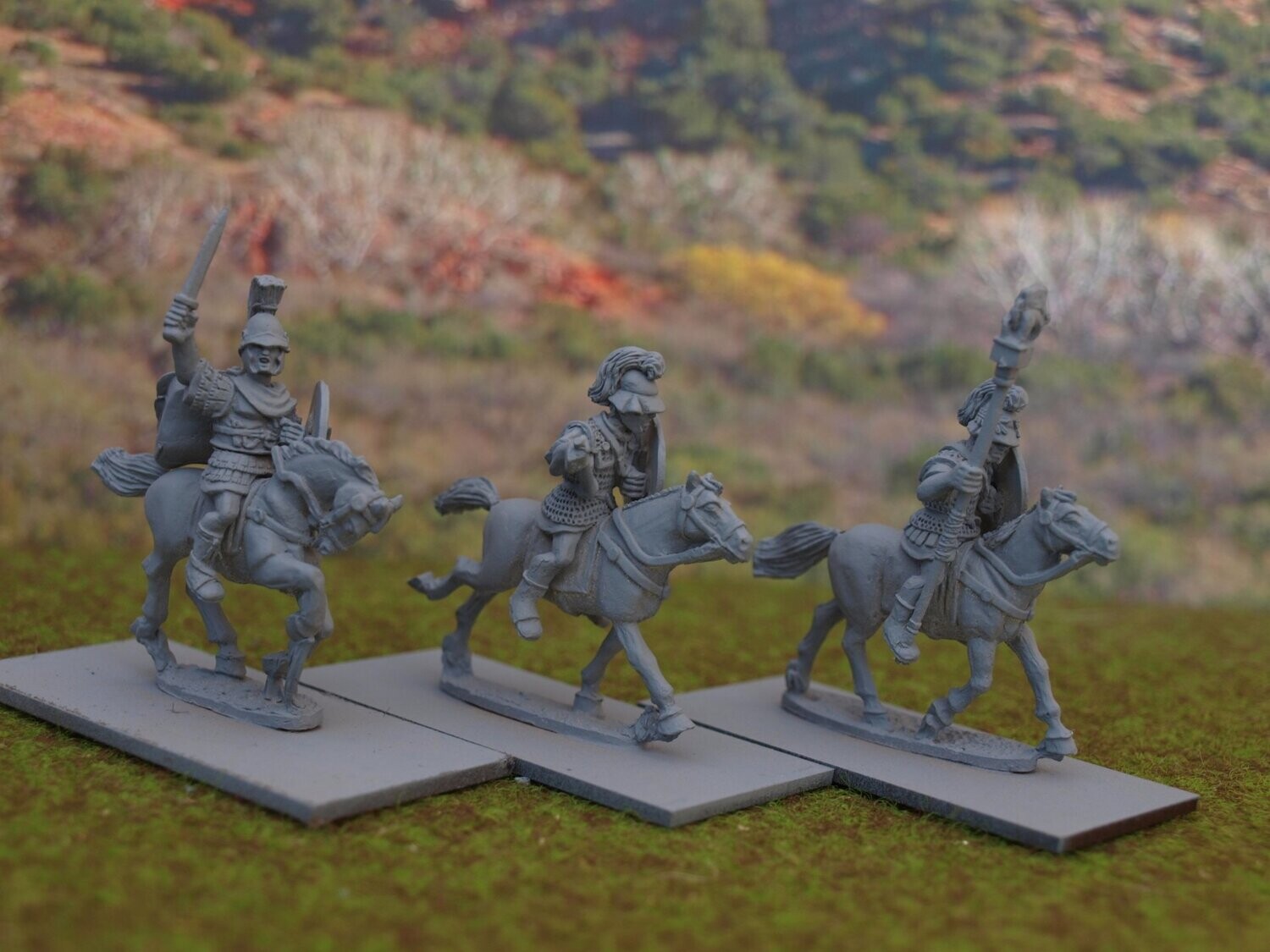 RR33 Republican Cavalry Command in mail, Boeotian Helmets