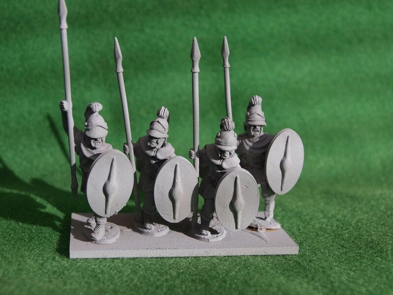 TH02a Advancing Thuroephoroi in cloaks Ascolon helmets