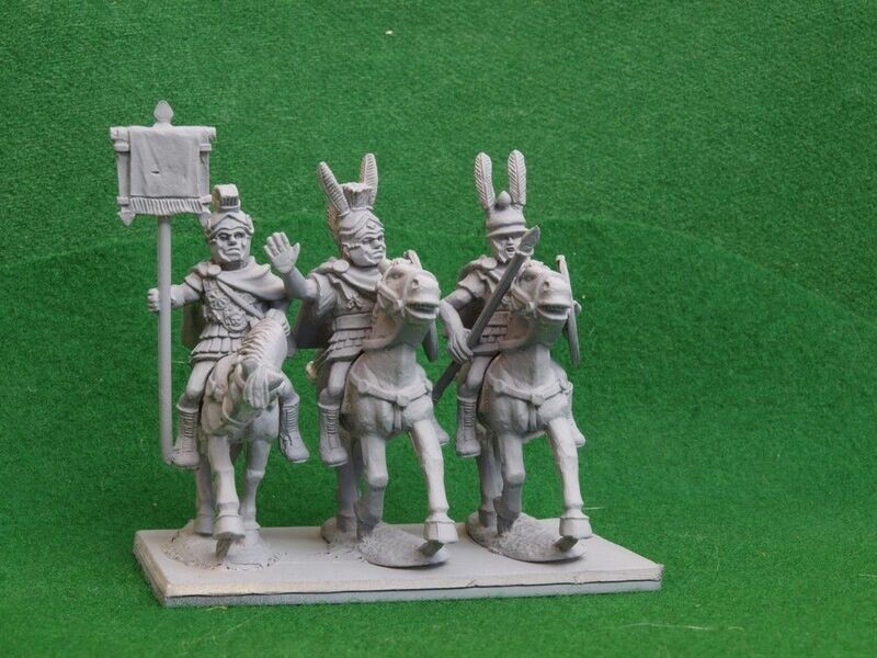 PYR01 Unarmoured Italian Cavalry Command