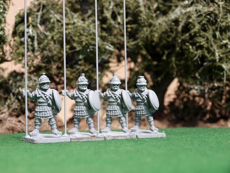 PH07 Phalangites in Linothorac Attic helmets 1