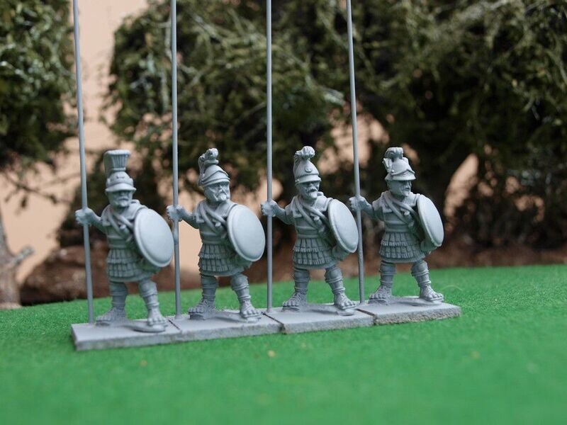 PH10 Phalangites in linothorax with attic helmets