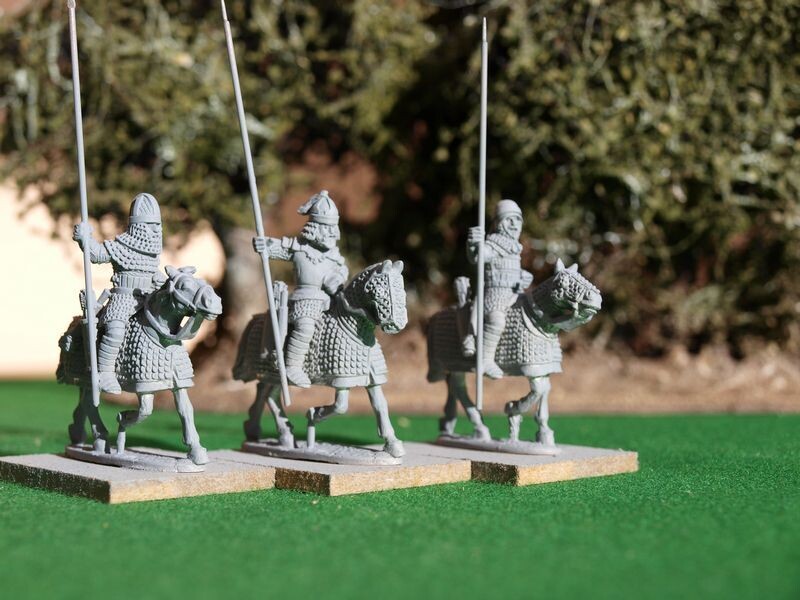 PAR03 Parthian cataphracts lance up 1