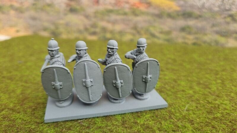 CS5 Caesarian Roman Legionaries with swords and plain helmets