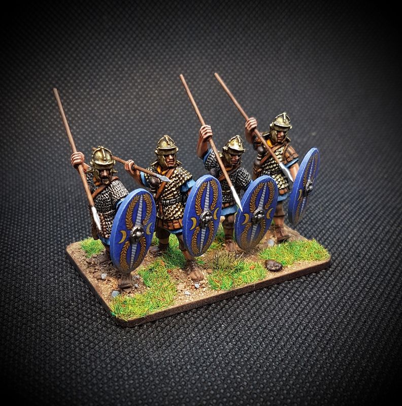EIR32 Auxiliary infantry advancing