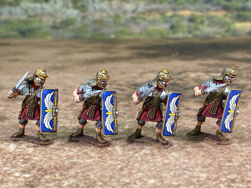 EIR04 Legionaries leaning forward
