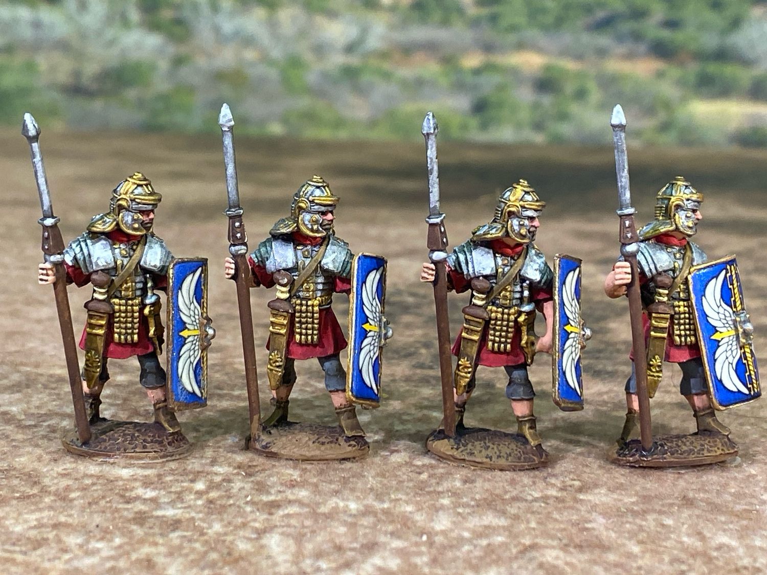 EIR11 Standing Legionaries in Lorica and Italic H EIR11 Standing Legionaries in Lorica and Italic H