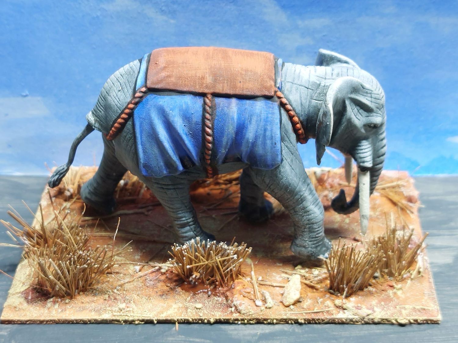 ELA01a African elephant trunk down (No Howdah).