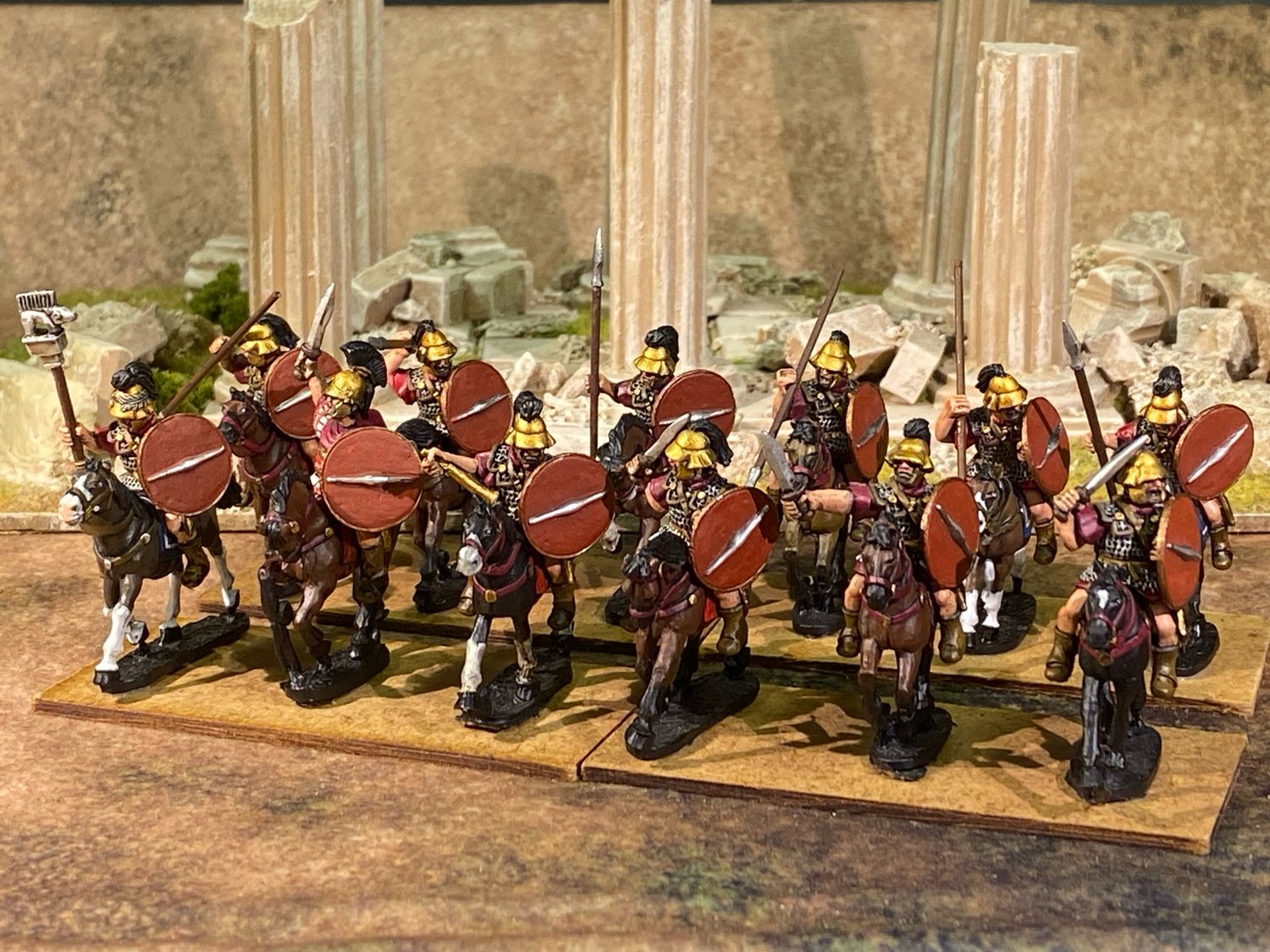 UD220 Republican Cavalry in Boeotian helmets with horses 12 figures