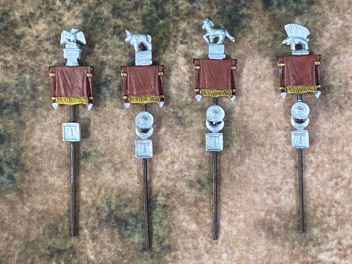 REP(TS) Republican Roman Triarii Standards