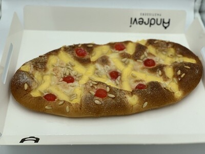 Coca de Sant Joan de crema
