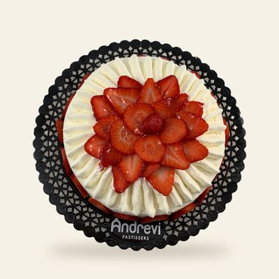 Pastís de maduixes amb nata