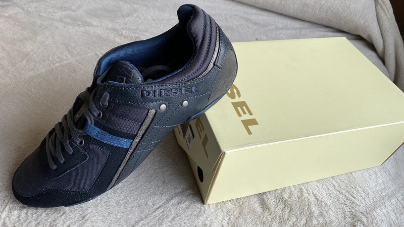 ZAPATILLAS DIESEL KORBIN II, COLOR GRIS, TALLAS 42