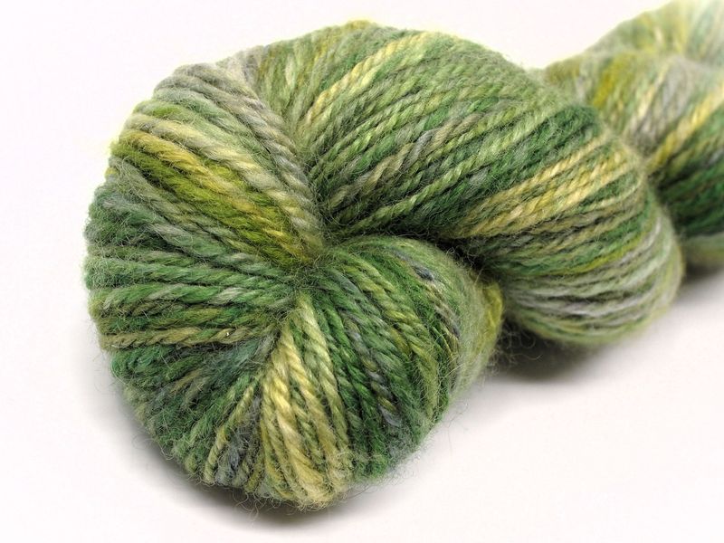 Frisches Grün | 3fach | 100 g | 200 m Frisches Grün | 3fach | 100 g | 200 m