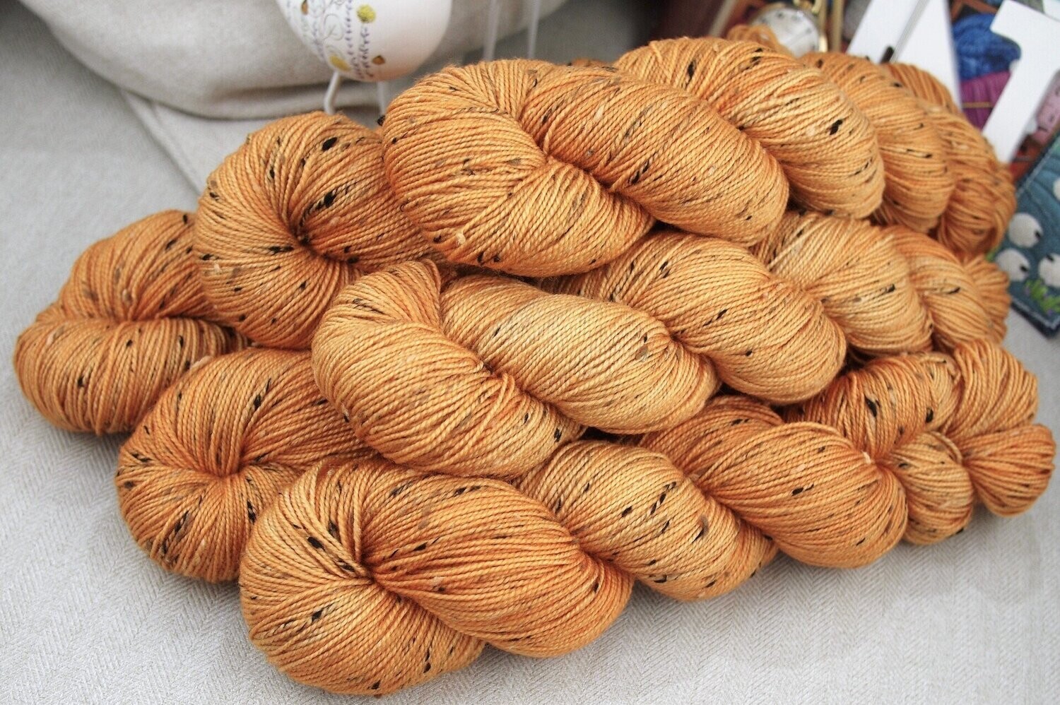 Donegal Tweed Merino 400 | Hope Donegal Tweed Merino 400 | Hope