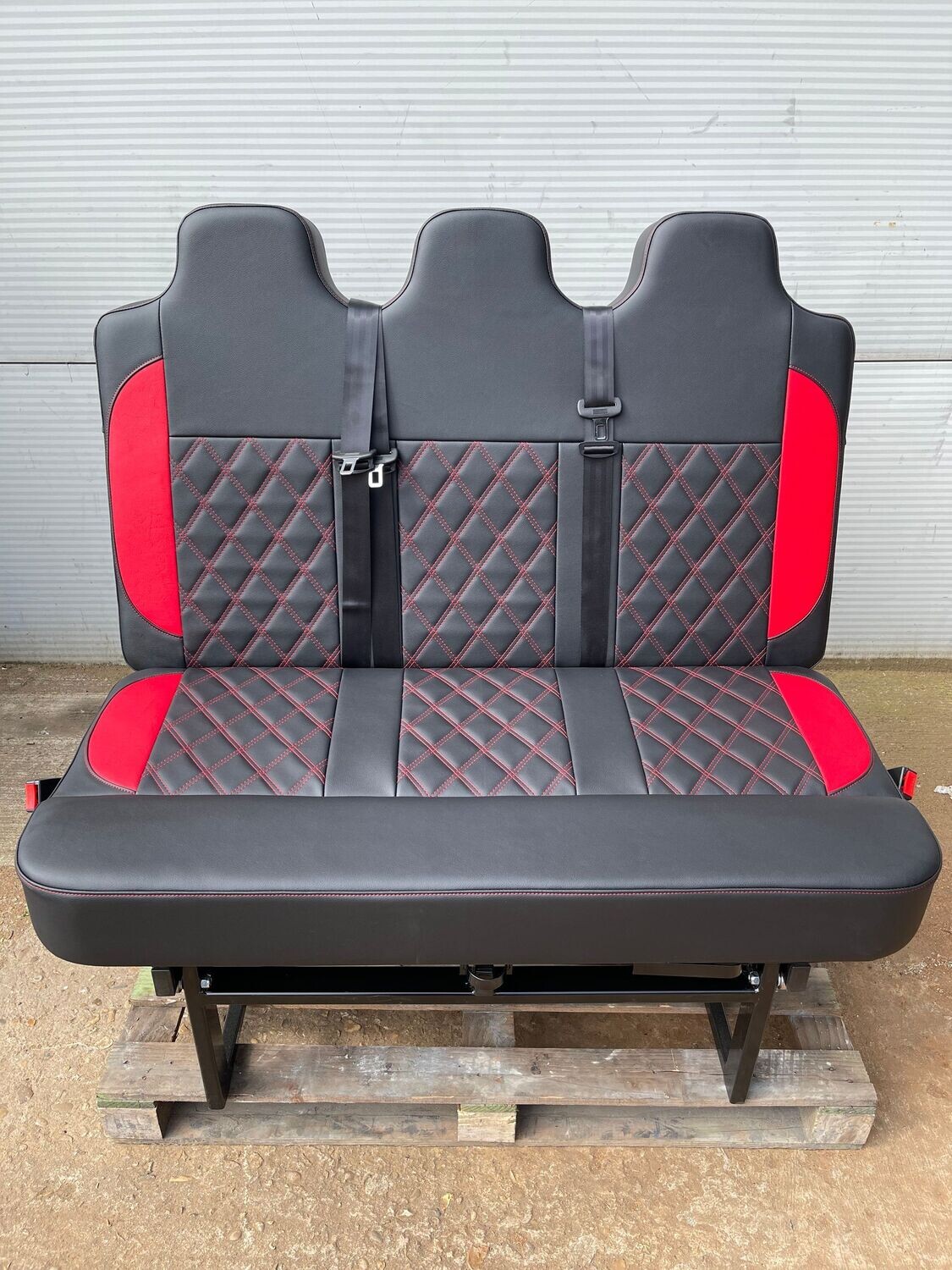 Rock & Roll Bett 3 Punkt Inertia Sitzgurt Set Black für VW Transporter  Approved