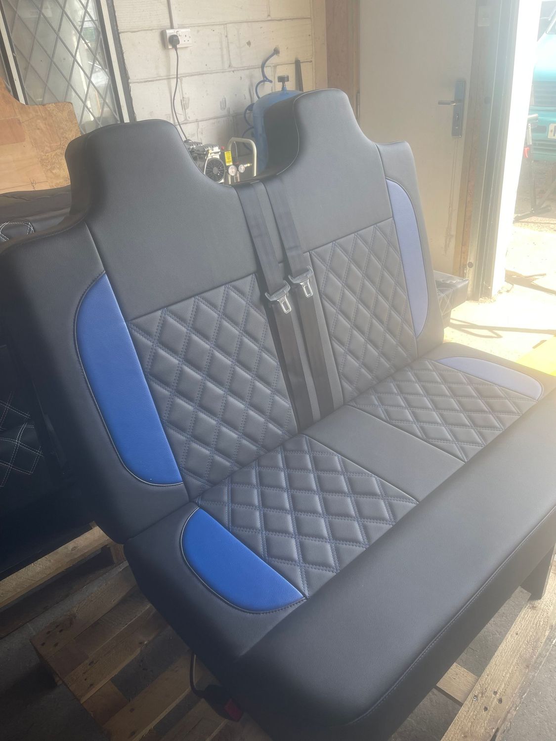 110cm 3/4 M1 Tested Bed, Black With Blue Stitch and Blue Side Panels