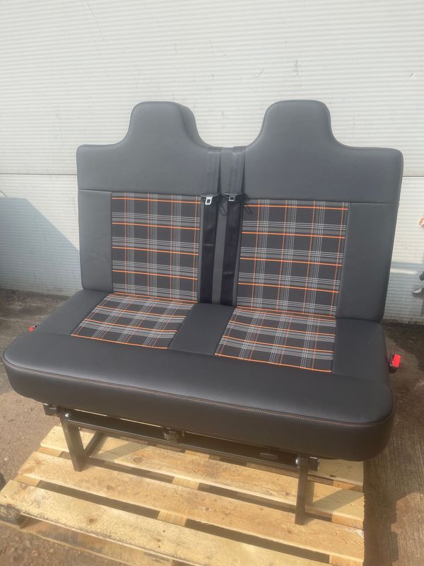 110cm 3/4 M1 Tested Bed, Black with Orange Tartan Panels