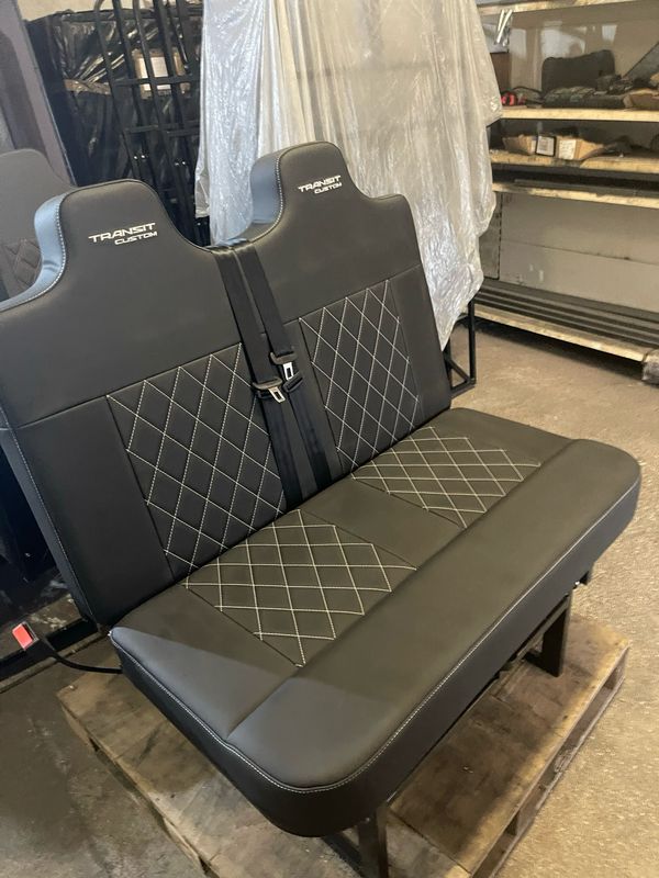 *IN STOCK* TRANSIT CUSTOM M1 3/4 CANTILEVER BED