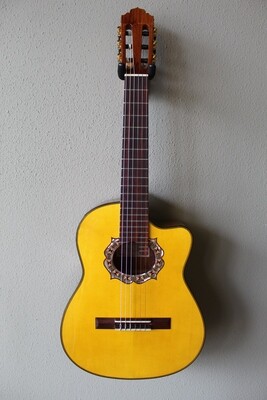 Marlon (Francisco) Navarro Requinto Guitar with Cutaway