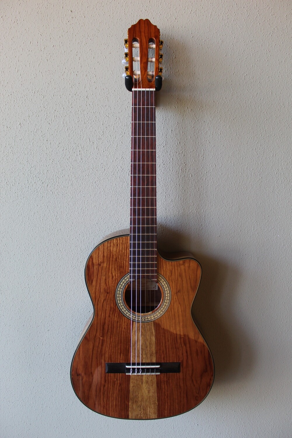 Francisco Navarro Jr. Premium Wood Tesoro Model Classical Guitar with Cutaway