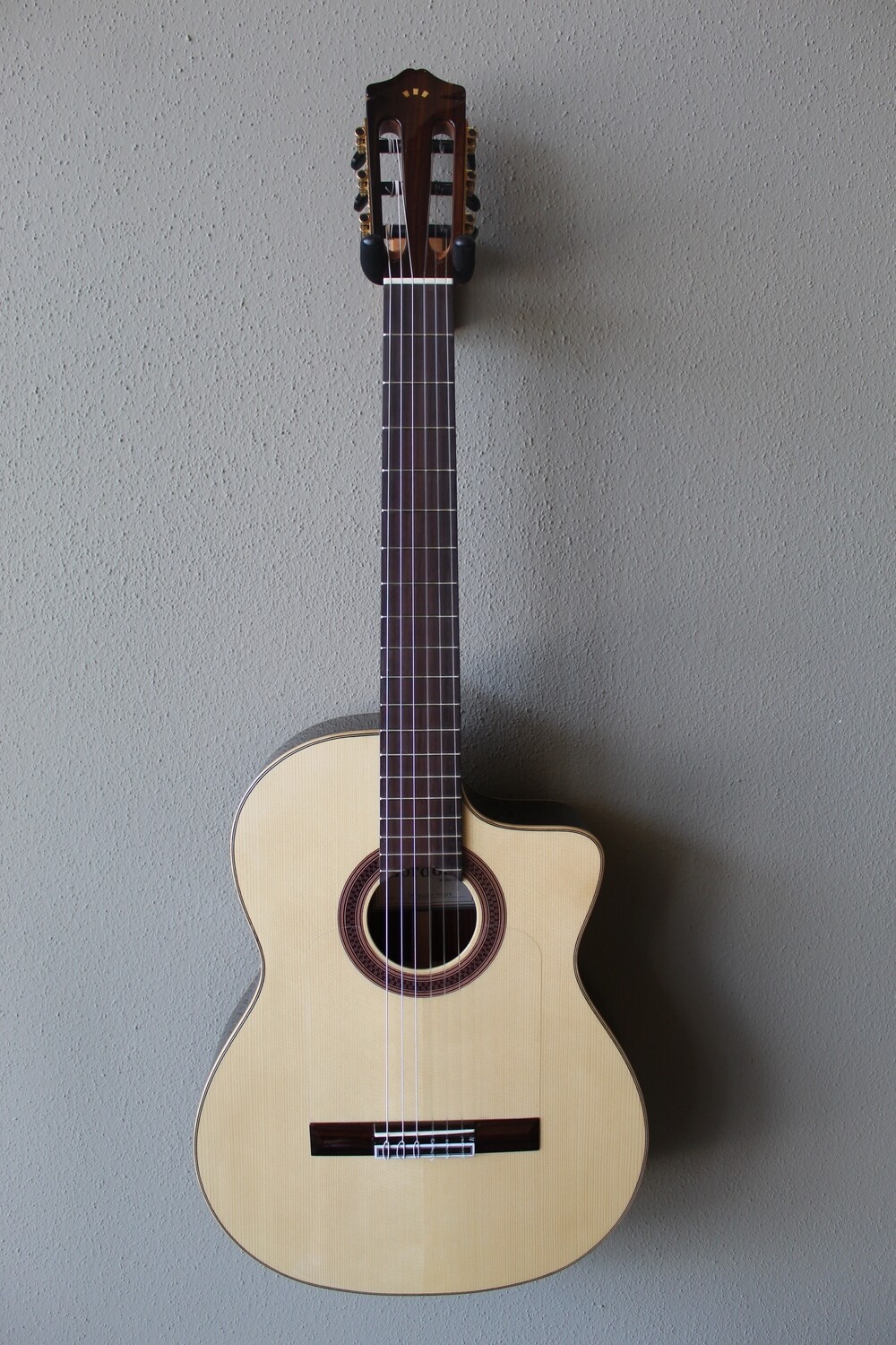 Cordoba Iberia Series GK Studio Acoustic/Electric Flamenco Negra Guitar