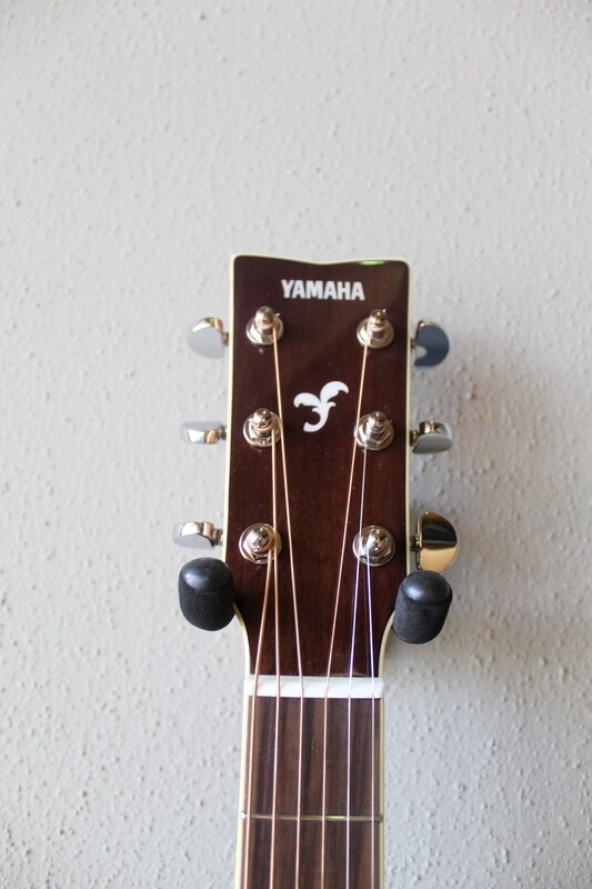 Yamaha FG840 Dreadnought Acoustic Guitar with Gig Bag