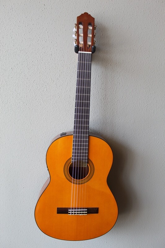 sh guitars ug-2ac ギタレレ Amazon.com: Challenge CH-C1012 Classical 1/2 Guitar, Linden