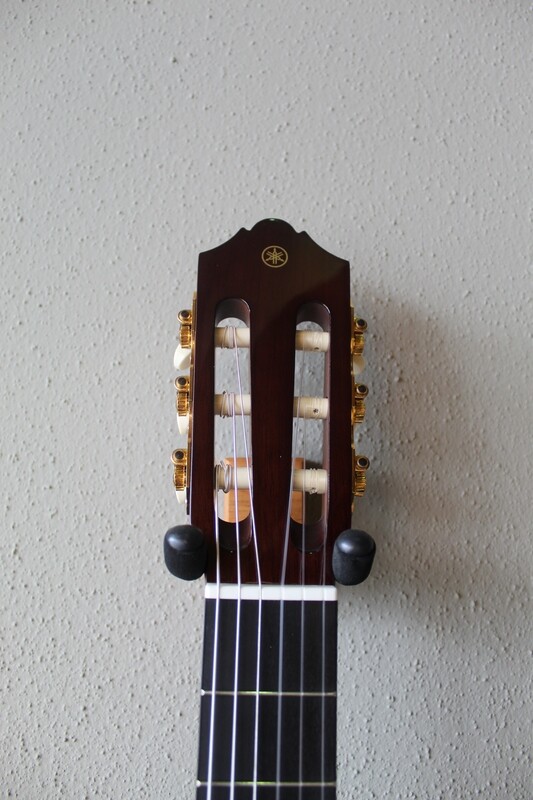 Yamaha CG192S Spruce Top Classical Guitar with Gig Bag