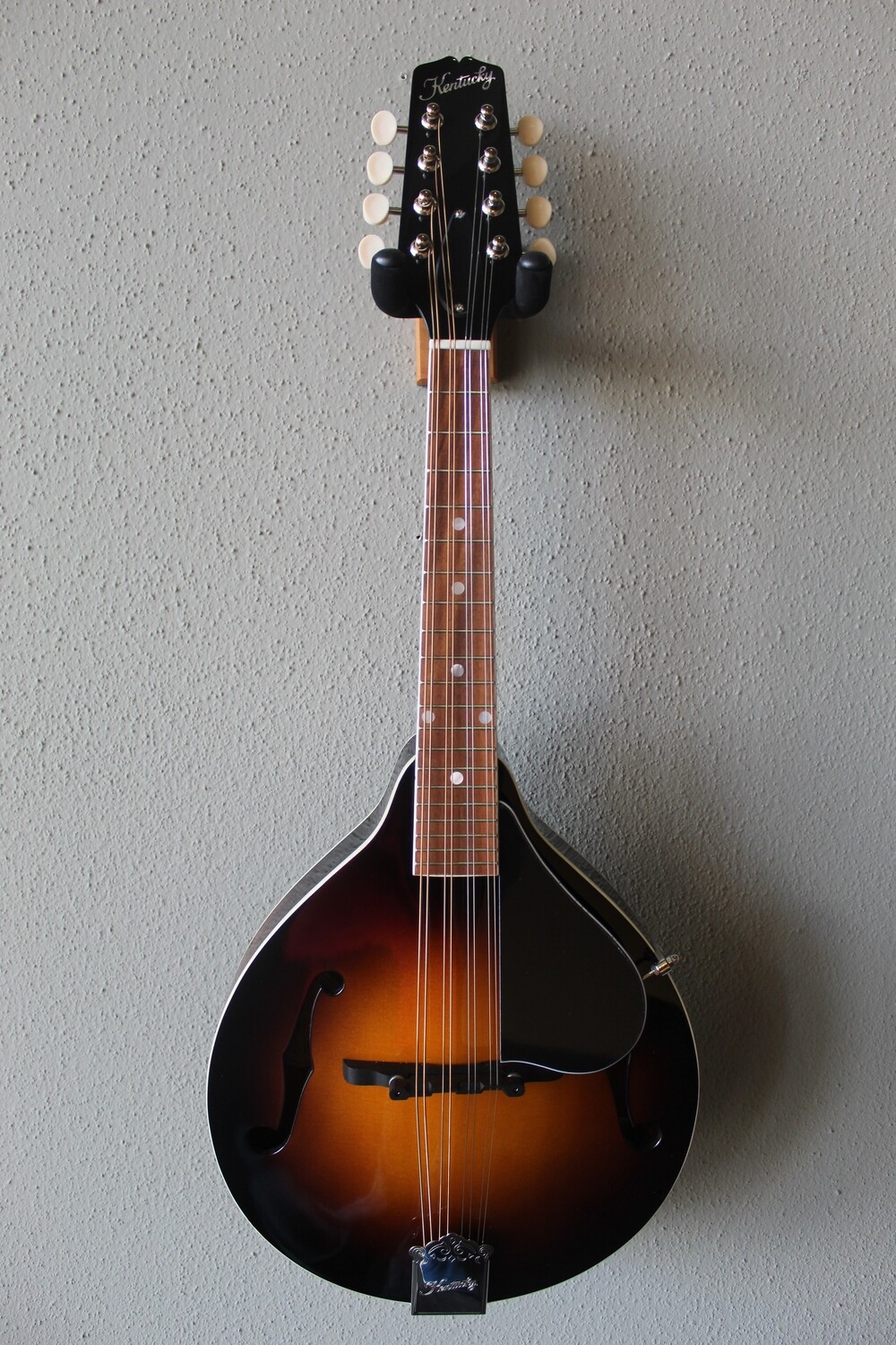 Kentucky KM-150 A-Style Mandolin with Gig Bag