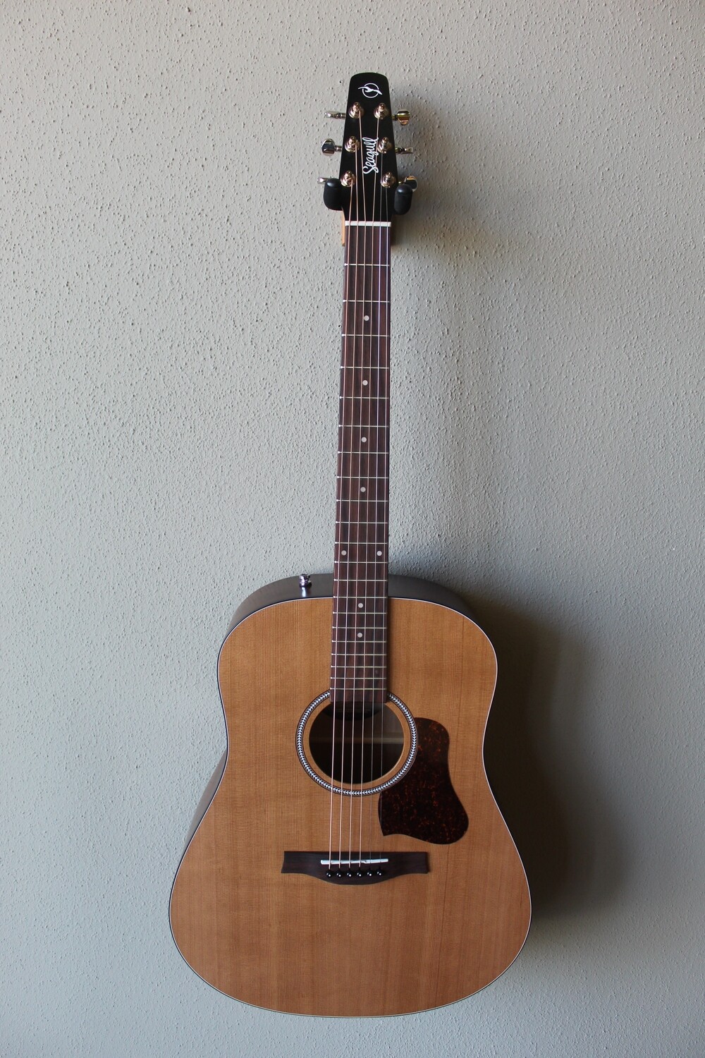 Seagull S6 Cedar Top Original Slim Dreadnaught Acoustic Guitar with Gig Bag