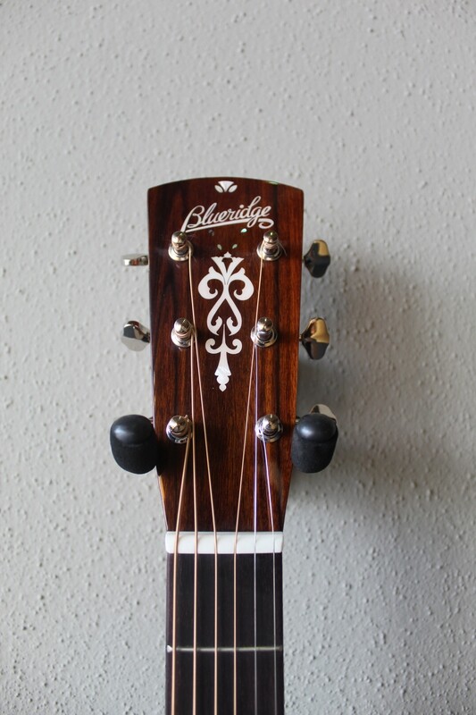 Blueridge BR-43 Contemporary Series 000 Acoustic Guitar with Gig Bag