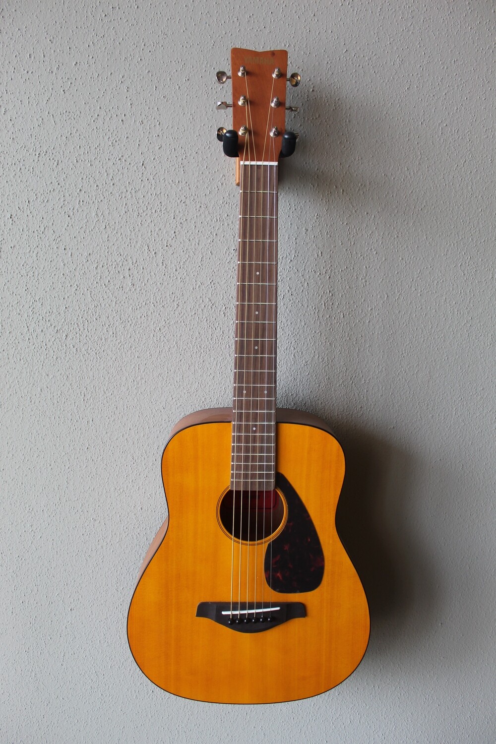 Yamaha FG-Junior JR1 3/4 Size Steel String Acoustic Guitar with Gig Bag