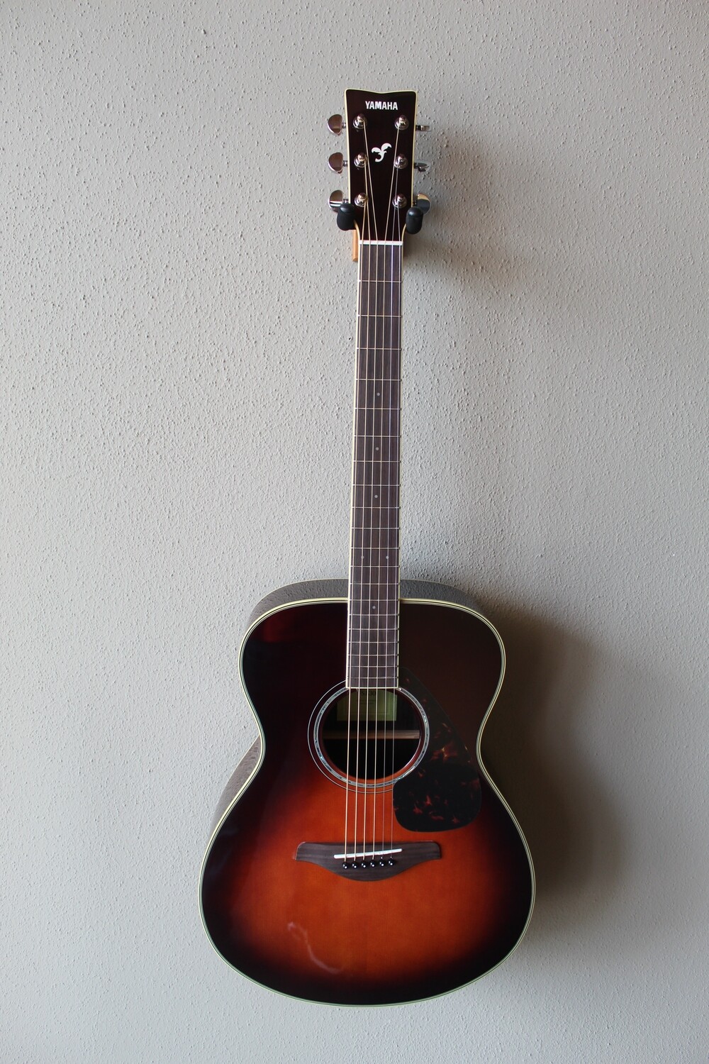 Yamaha FS830 Concert Steel String Acoustic Guitar with Gig Bag - Tobacco Sunburst