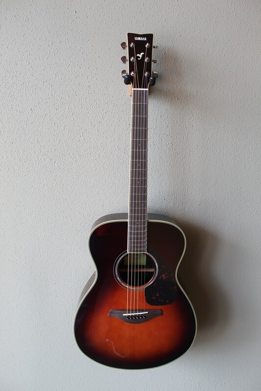 Yamaha FS830 Concert Steel String Acoustic Guitar with Gig Bag