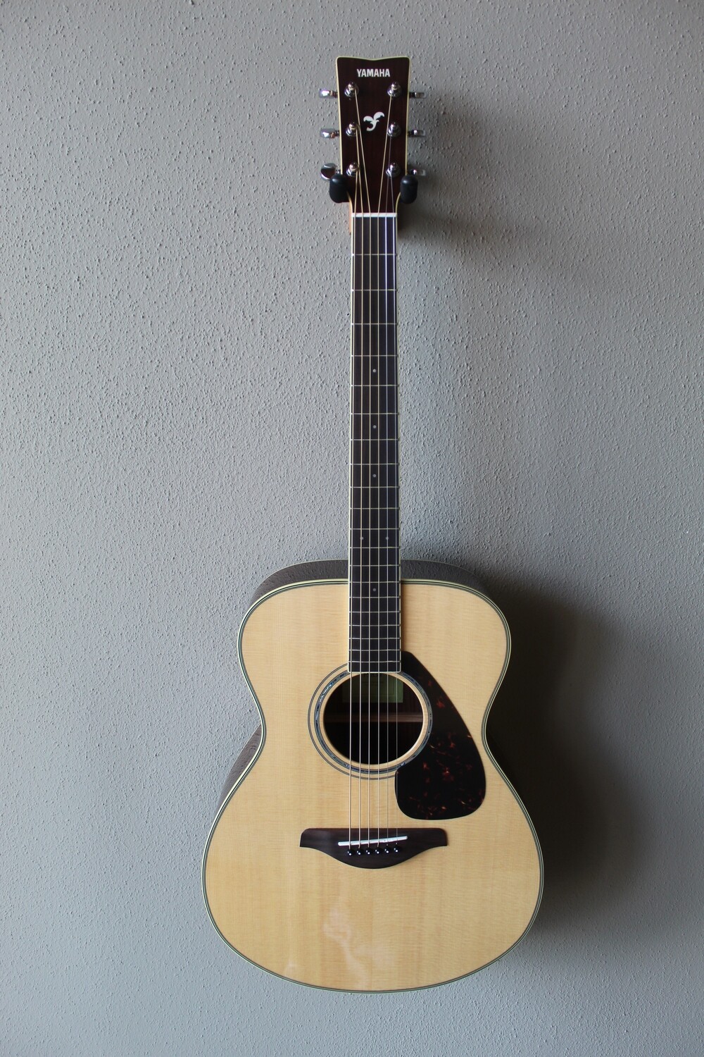 Yamaha FS830 Concert Steel String Acoustic Guitar with Gig Bag - Natural